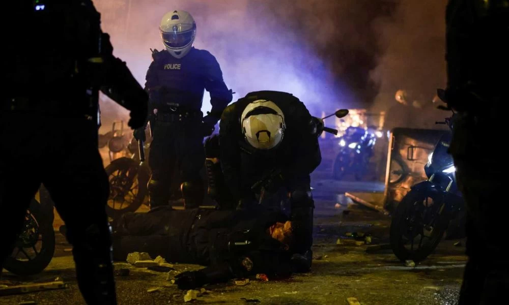 Νέα Σμύρνη: Τι αποκαλύπτει ο κοριός της ΕΥΠ για τον ξυλοδαρμό του αστυνομικού